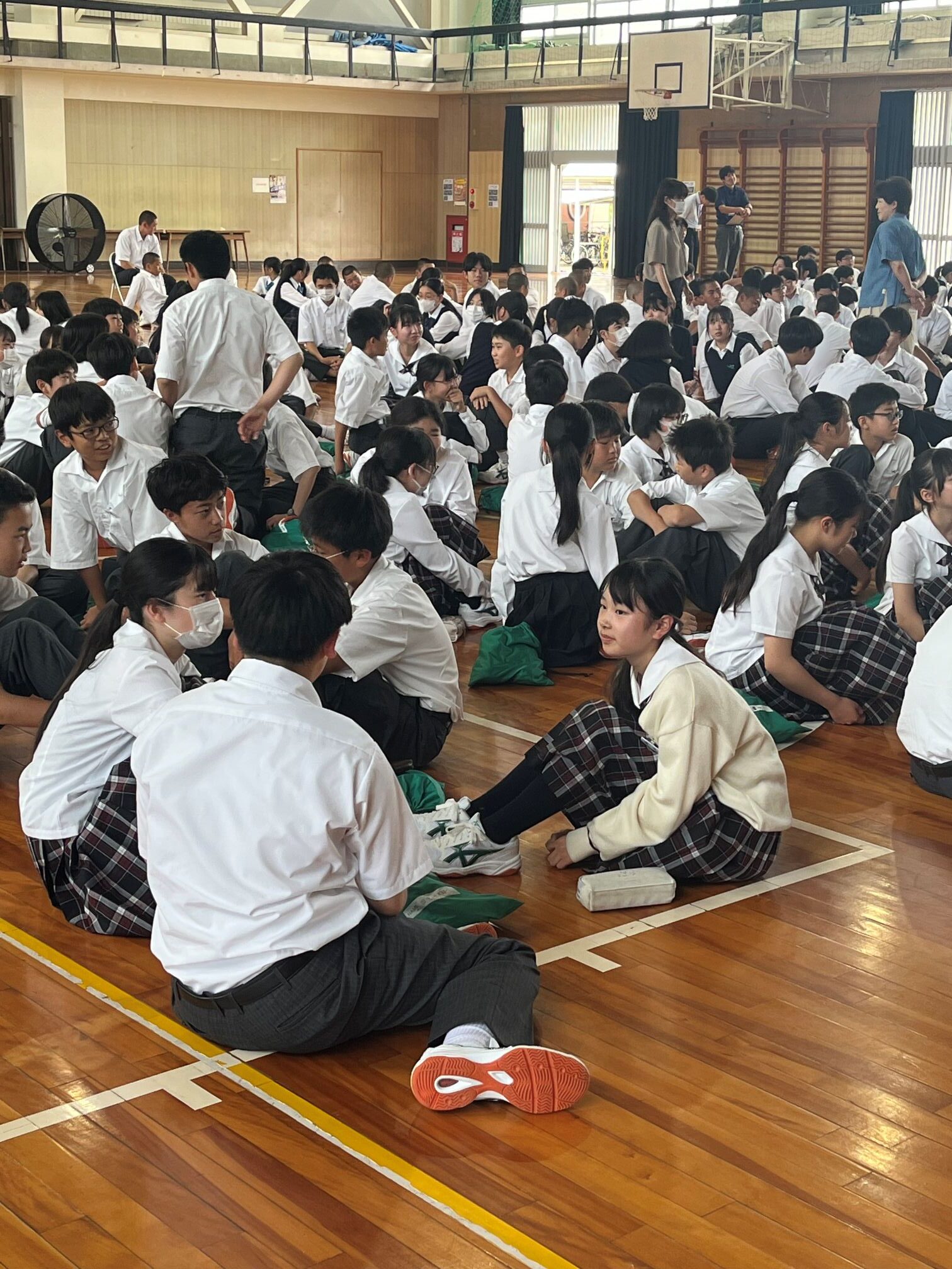 情報モラル・セキュリティー学習に取り組む生徒たちの様子