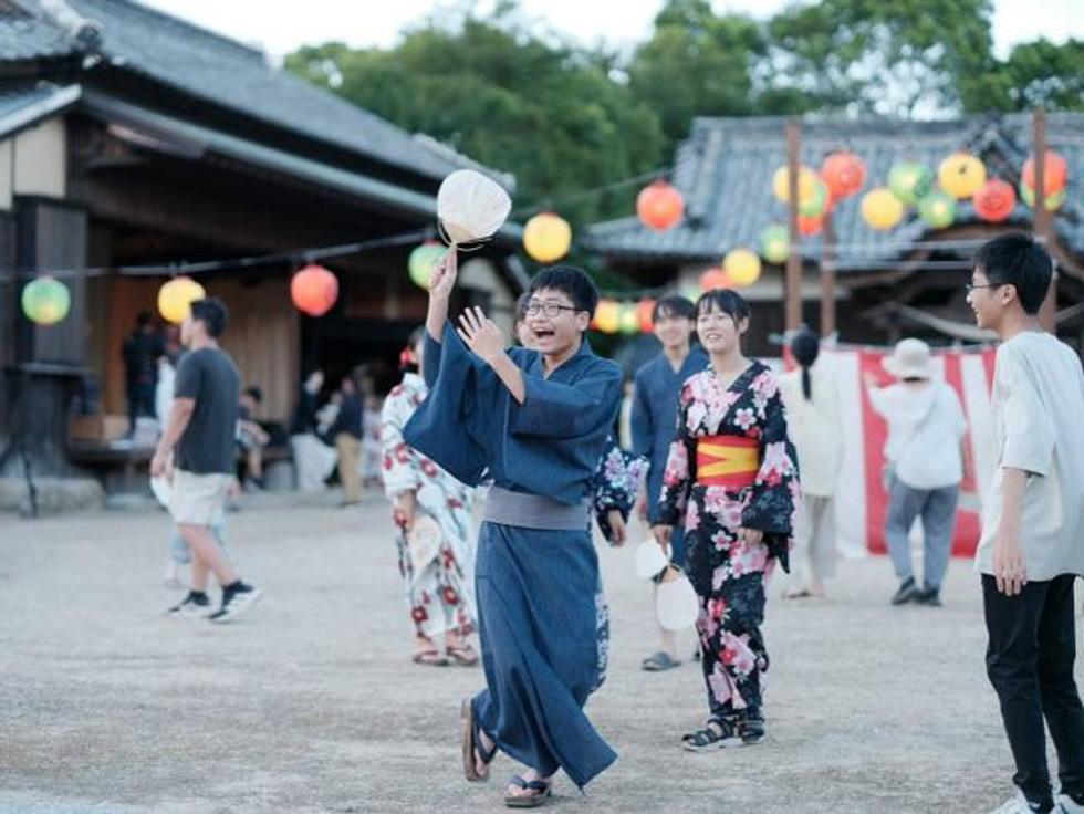 踊る生徒