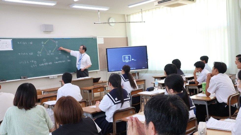 アンビシャスコースの数学の授業風景