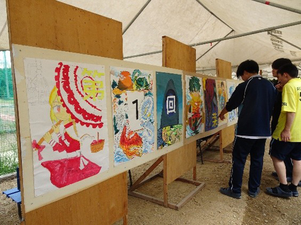 蓬莱祭の生徒作品の掲示
